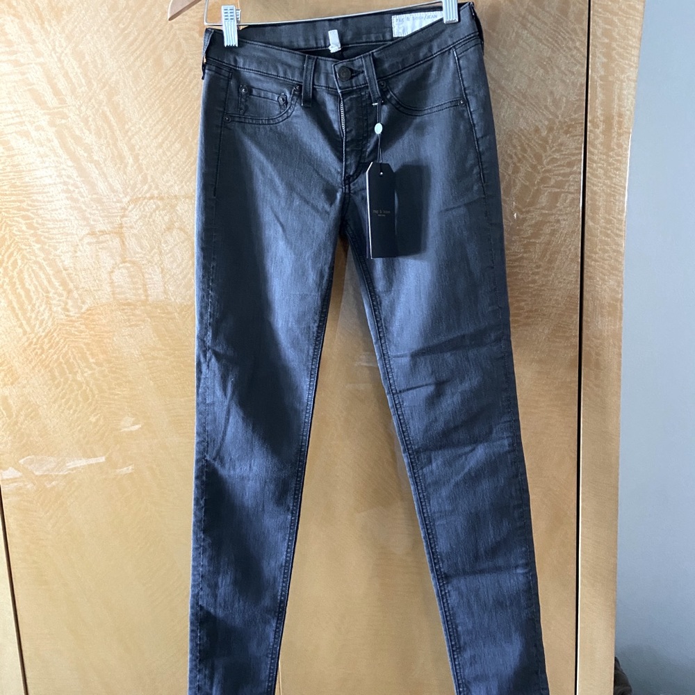 Rag & Bone NWT legging jeans. Gray size 27.